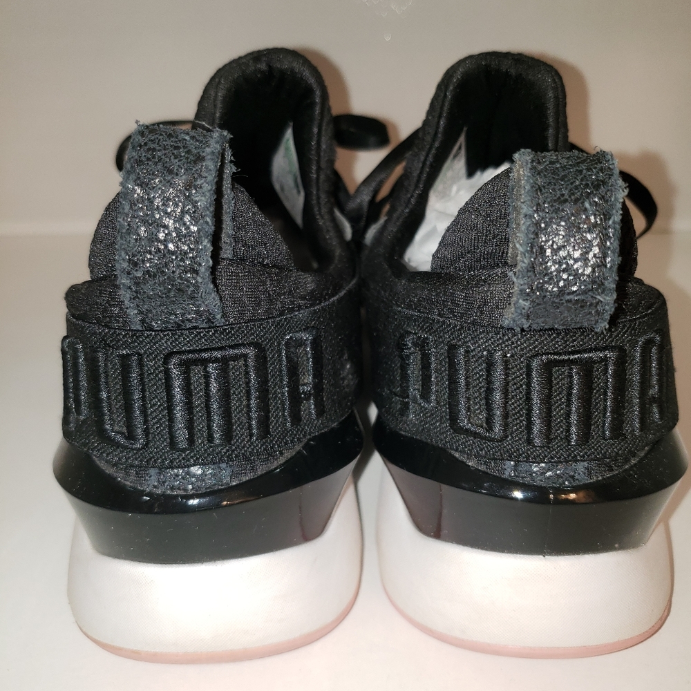 Classy Puma Sneakers 8 - Picture 4 of 8